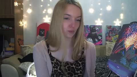 Snapshot of sophiasonata chatting on 20, 12, 2024 SophiaSonata online show from 20, 12, 2024
