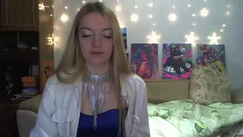 Snapshot of sophiasonata chatting on 14, 1, 2025 SophiaSonata online show from 14, 1, 2025
