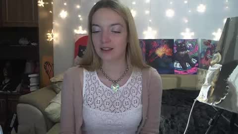 Snapshot of sophiasonata chatting on 16, 2, 2025 SophiaSonata online show from 16, 2, 2025