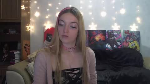 Snapshot of sophiasonata chatting on 18, 2, 2025 SophiaSonata online show from 18, 2, 2025
