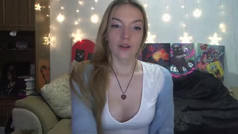 Snapshot of sophiasonata chatting on 19, 2, 2025 SophiaSonata online show from 19, 2, 2025