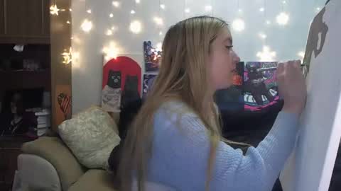Snapshot of sophiasonata chatting on 19, 2, 2025 SophiaSonata online show from 19, 2, 2025