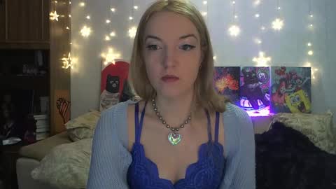 Snapshot of sophiasonata chatting on 1, 3, 2025 SophiaSonata online show from 1, 3, 2025