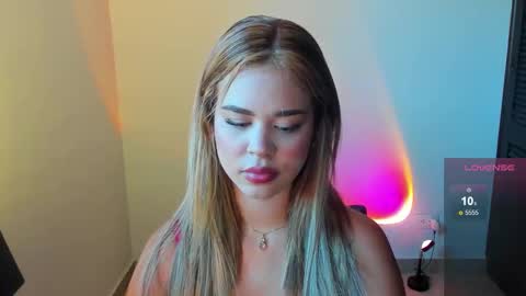 Sophia Smith online show from 30, 10, 2025