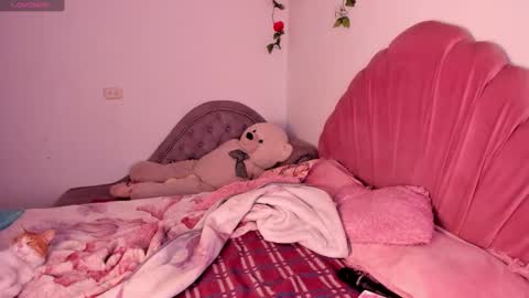 Snapshot of sophiconic_cb chatting on 3, 10, 2025 Clara sophia online show from 3, 10, 2025