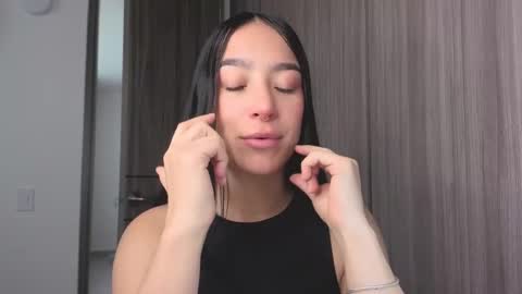 Snapshot of sophie_bbs chatting on 16, 9, 2025 Sophie online show from 16, 9, 2025