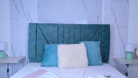 Sophie  online show from 6, 2, 2026