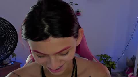 Snapshot of sophie_dolly_ chatting on 13, 12, 2024 sophie doll online show from 13, 12, 2024