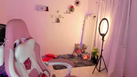 Snapshot of sophie_dolly_ chatting on 8, 1, 2025 sophie doll online show from 8, 1, 2025