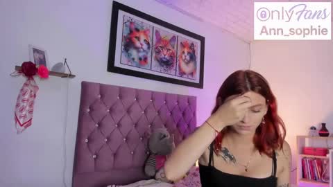 Snapshot of sophie_dolly_ chatting on 18, 9, 2025 sophie doll online show from 18, 9, 2025