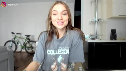 Snapshot of sophie_in chatting on 8, 5, 2026 Sonya online show from 8, 5, 2026
