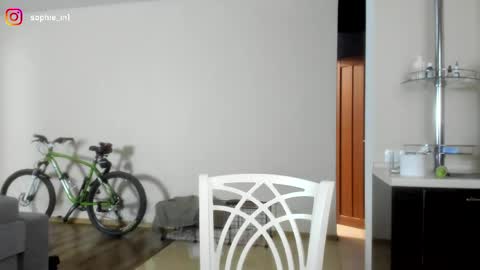 Snapshot of sophie_in chatting on 29, 5, 2026 Sonya online show from 29, 5, 2026