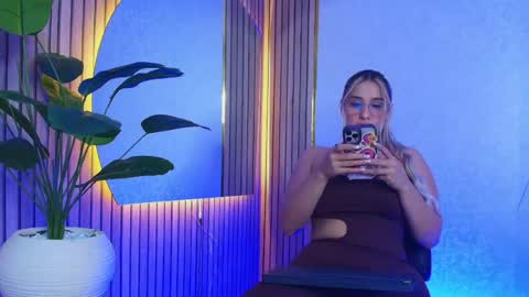  SOPHIE JANNER online show from 6, 6, 2026
