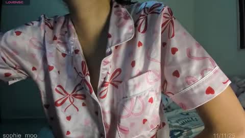 Sophie online show from 12, 11, 2025