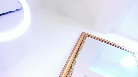 Snapshot of sophie_newton chatting on 13, 2, 2025 sophie_newton online show from 13, 2, 2025