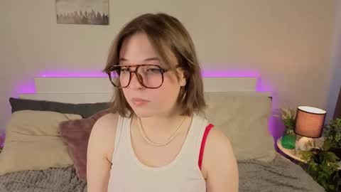 Snapshot of sophieblush chatting on 2, 6, 2026 Sophia online show from 2, 6, 2026