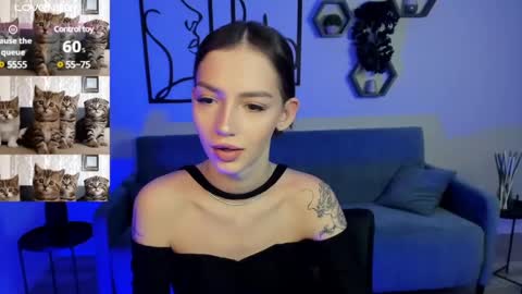Snapshot of sophiecherrie chatting on 2, 12, 2024 Sophie online show from 2, 12, 2024