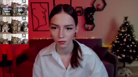 Snapshot of sophiecherrie chatting on 30, 12, 2024 Sophie online show from 30, 12, 2024