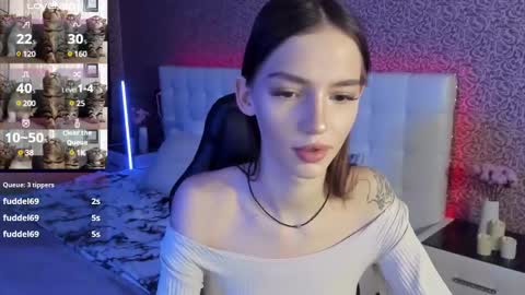 Snapshot of sophiecherrie chatting on 6, 2, 2025 Sophie online show from 6, 2, 2025