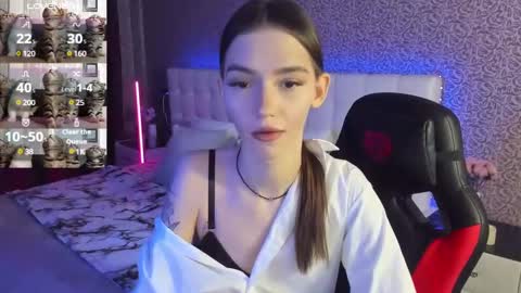 Snapshot of sophiecherrie chatting on 9, 2, 2025 Sophie online show from 9, 2, 2025