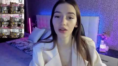 Snapshot of sophiecherrie chatting on 3, 3, 2025 Sophie online show from 3, 3, 2025