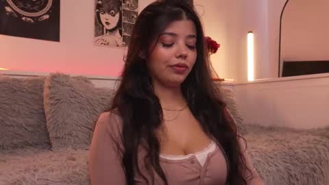 Sophiee  online show from 16, 1, 2026