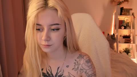 Sophie  online show from 4, 3, 2025