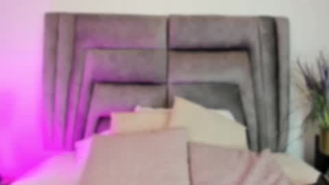 Sophie  online show from 28, 3, 2026