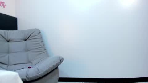 Snapshot of sophieharris__ chatting on 1, 2, 2025 sophieharris__ online show from 1, 2, 2025