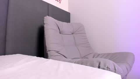 Snapshot of sophieharris__ chatting on 8, 2, 2025 sophieharris__ online show from 8, 2, 2025