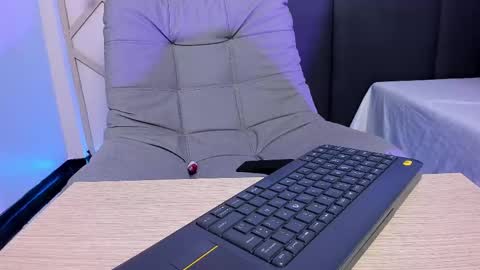 Snapshot of sophieharris__ chatting on 12, 2, 2025 sophieharris__ online show from 12, 2, 2025