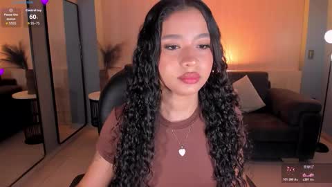 Sophie Houston online show from 22, 11, 2025