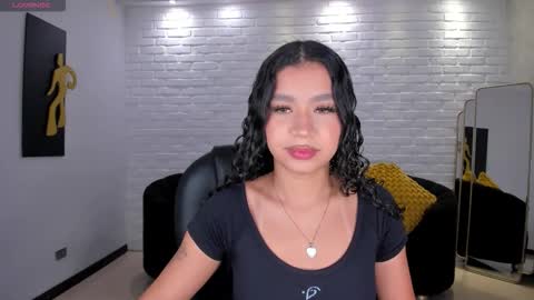 Sophie Houston online show from 17, 12, 2025