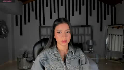 Sophie Houston online show from 13, 4, 2026