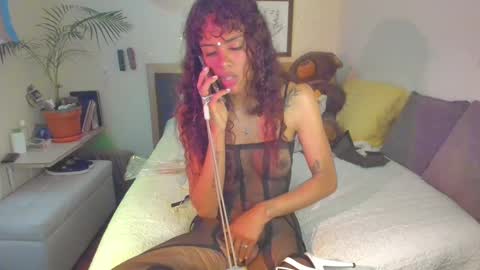 Snapshot of sophielondono21 chatting on 19, 9, 2025 SofiTrans21 online show from 19, 9, 2025
