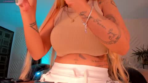 Snapshot of sophiepalmerx chatting on 29, 9, 2025 Sophie Palmer online show from 29, 9, 2025