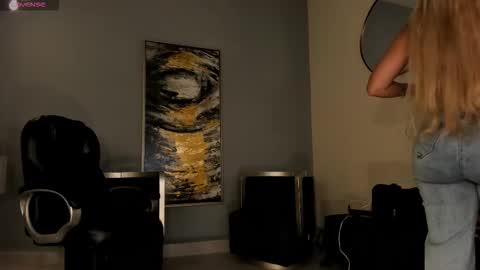 Snapshot of sophiepalmerx chatting on 3, 10, 2025 Sophie Palmer online show from 3, 10, 2025