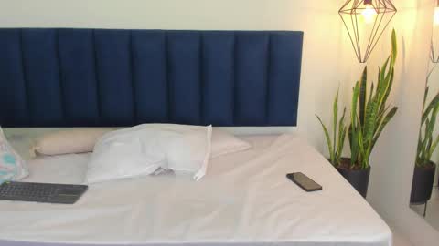 sophieturner_mg online show from 3, 12, 2025