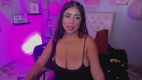 Snapshot of sophiia_13 chatting on 17, 2, 2025 Sofi online show from 17, 2, 2025