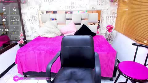 Snapshot of sophiia_13 chatting on 15, 9, 2025 Sofi online show from 15, 9, 2025
