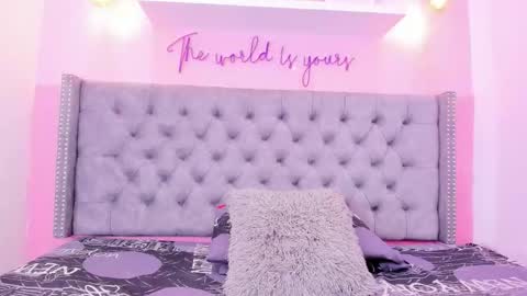 Snapshot of sophiia_77 chatting on 4, 2, 2026 Sophii online show from 4, 2, 2026