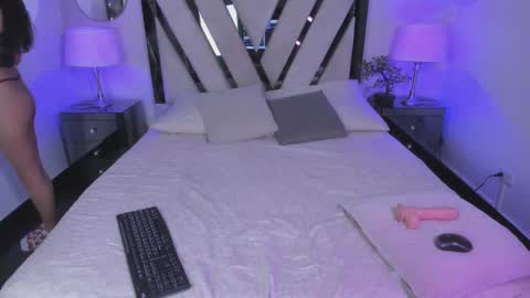 Sophiia online show from 9, 10, 2025