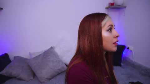 Snapshot of sophiiecums chatting on 18, 9, 2025 Sophiie online show from 18, 9, 2025