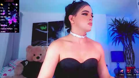 Sophie Sweet online show from 5, 12, 2025