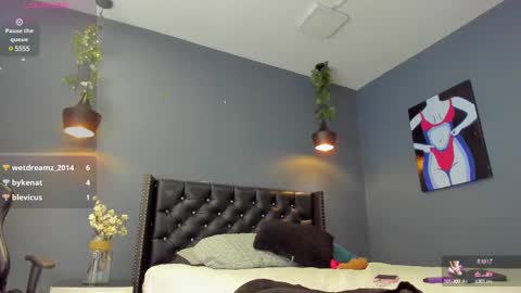 Sophie Taylor online show from 12, 2, 2025