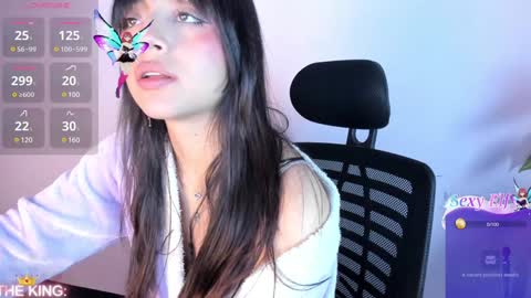 SOPHY ROGERS online show from 3, 2, 2025