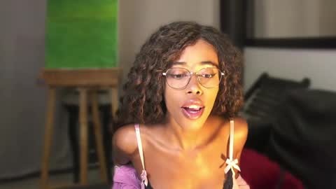 Snapshot of sophye_ebanov chatting on 10, 4, 2026 SEE U HERE OF online show from 10, 4, 2026