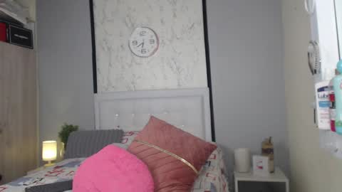 Sofia  online show from 25, 1, 2025