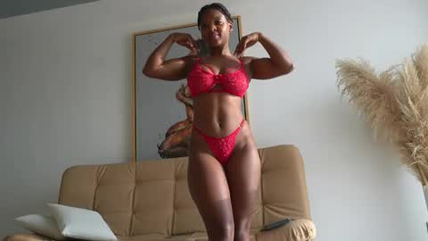 Snapshot of sow_fitt chatting on 12, 11, 2025 sow_fitt online show from 12, 11, 2025