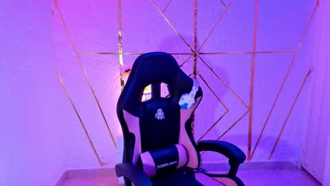 sheila smitt  online show from 20, 11, 2025